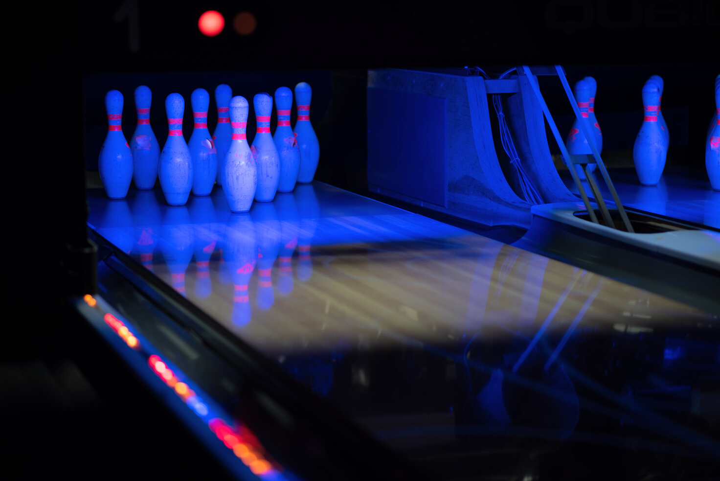 Illuminated tenpin bowling alley